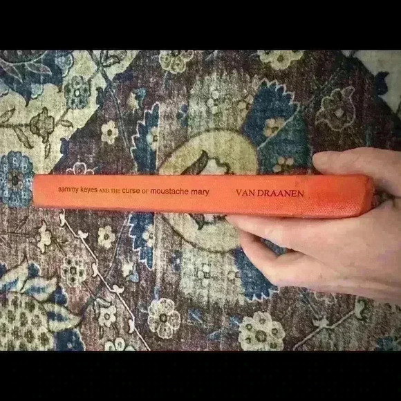 Sammy Keyes and the Curse of Moustache Mary X Van DraanenWendelin Signed 6/2002 - Picture 3 of 8